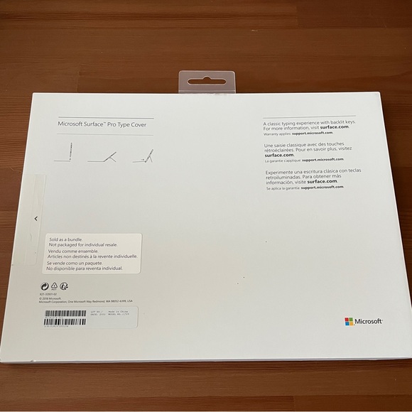 NEW Microsoft Surface Pro Type Cover 1725 in black - Picture 2 of 3